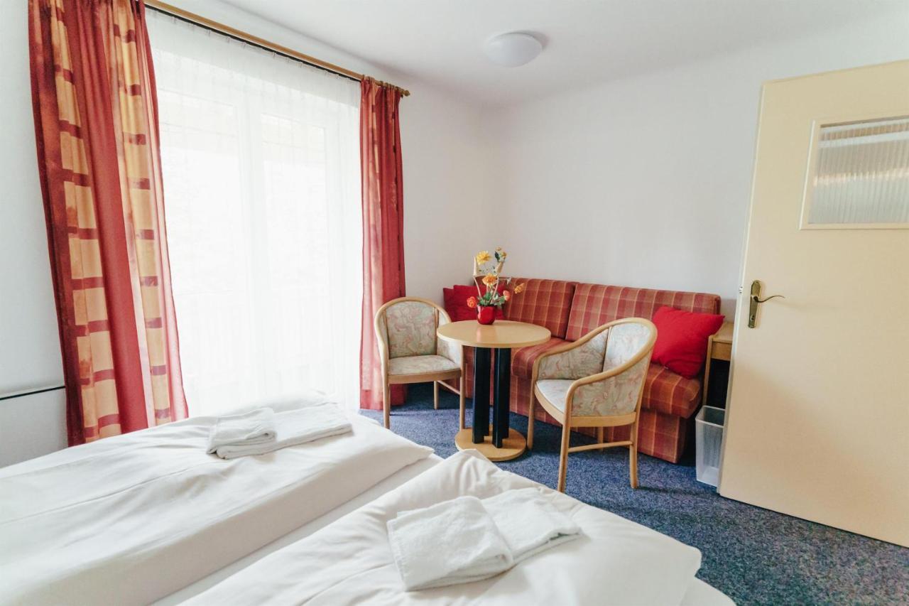 Gaestehaus Frank Hotel Velden am Worthersee Bagian luar foto